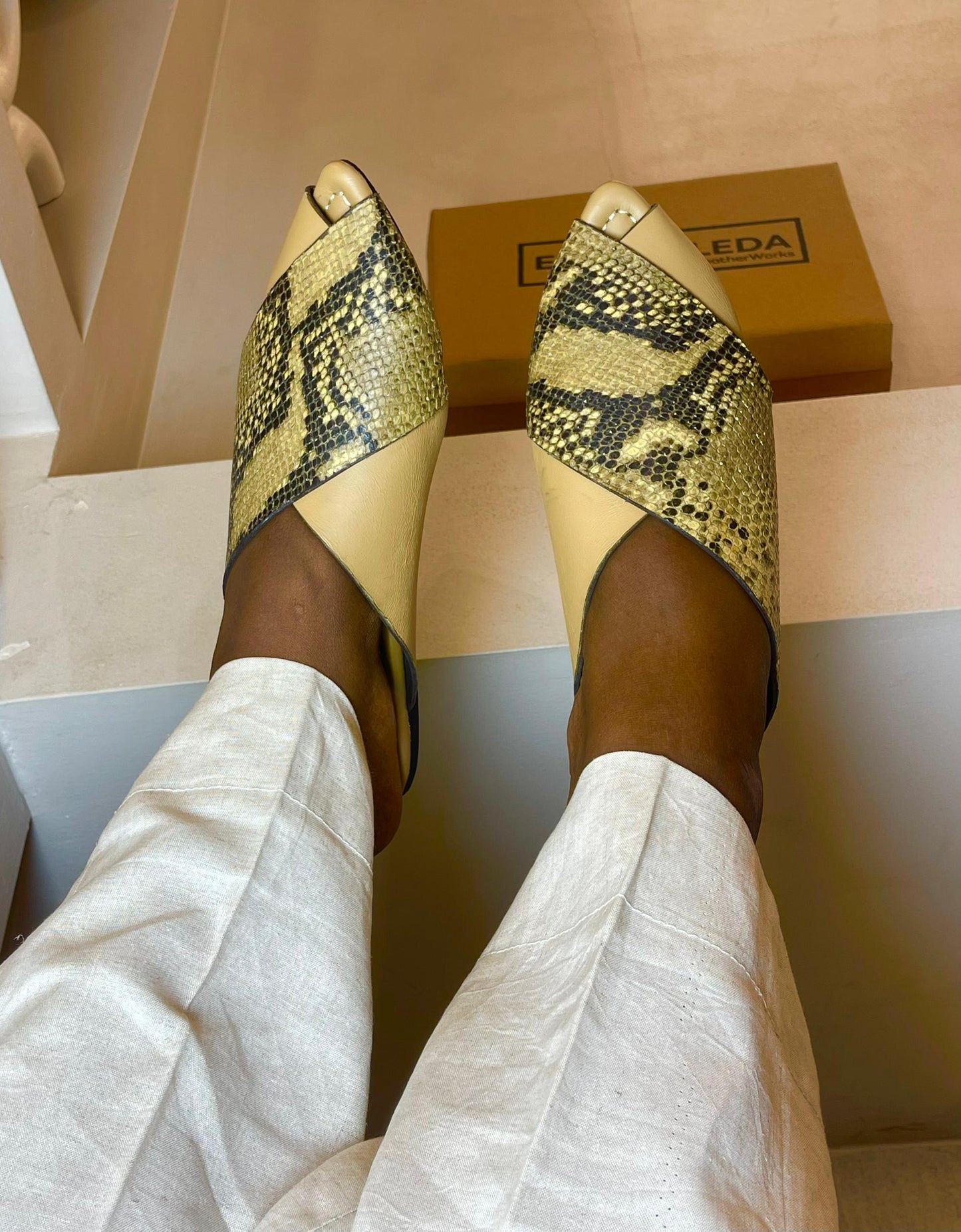 Oma Mules - Skin (Light Beige Mix) Slippers (40)